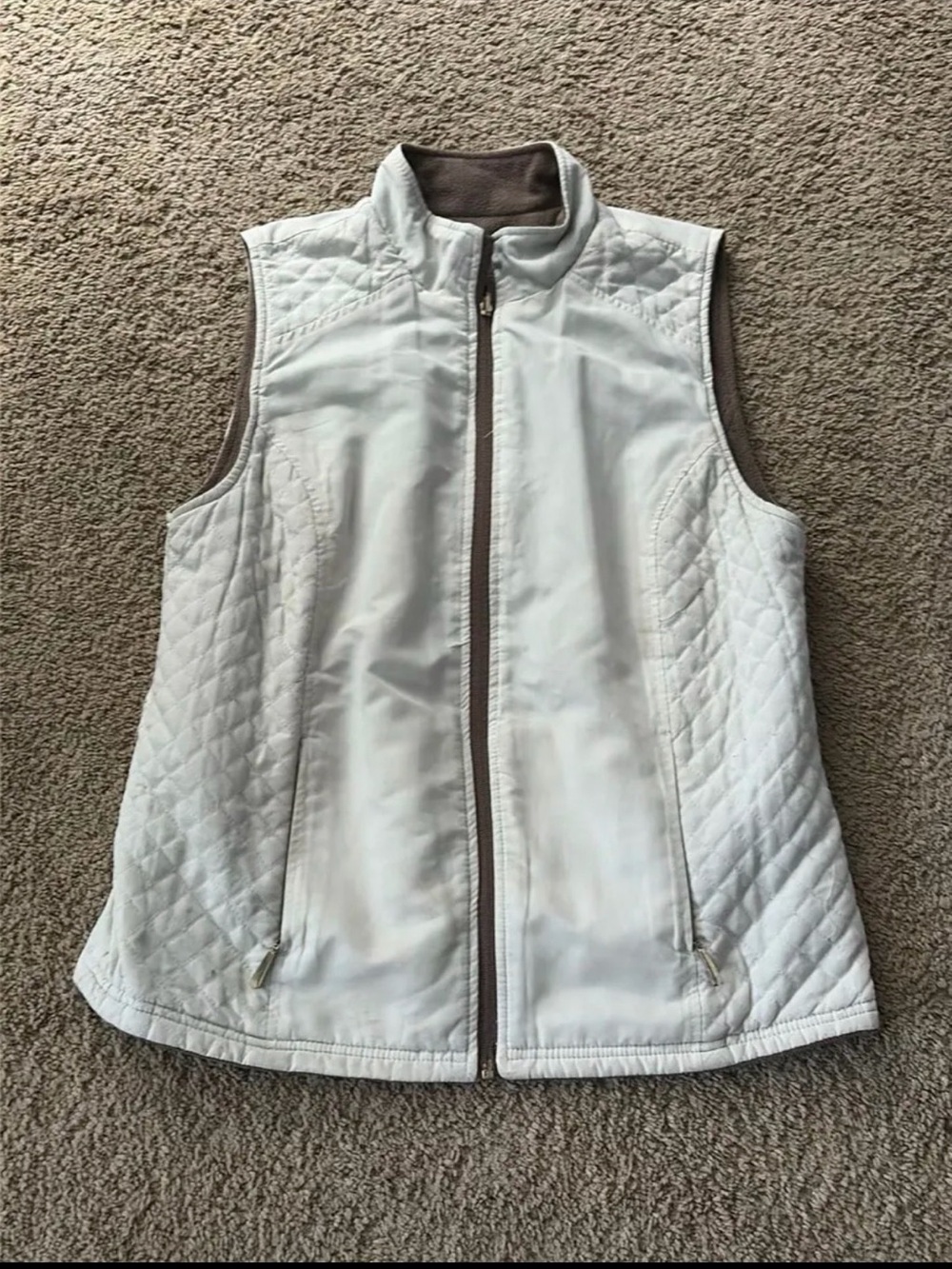 Karen Scott White Quilted Vest with Taupe Trim